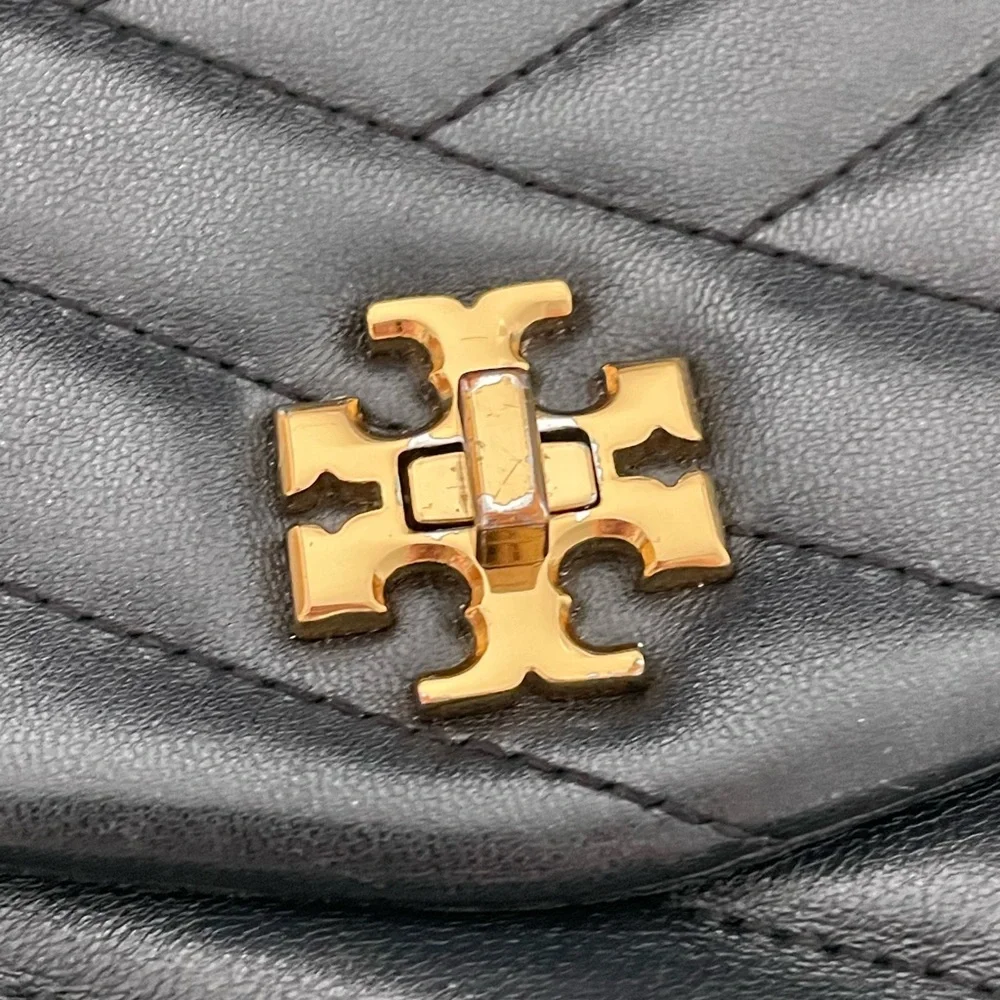 Tory Burch Quilted Leather Kira Wallet on Chain Black Gold - Picture 3 of 11